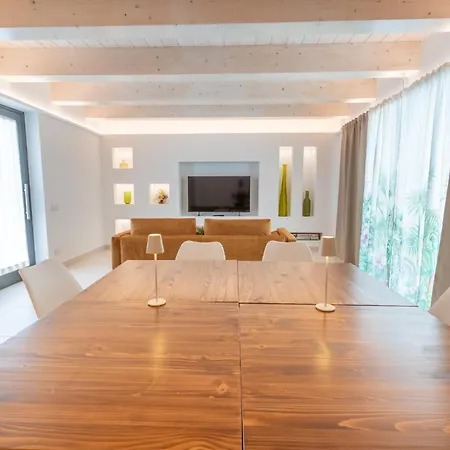 Italian Experience-la *